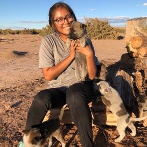 Meet your Posher, Desiree